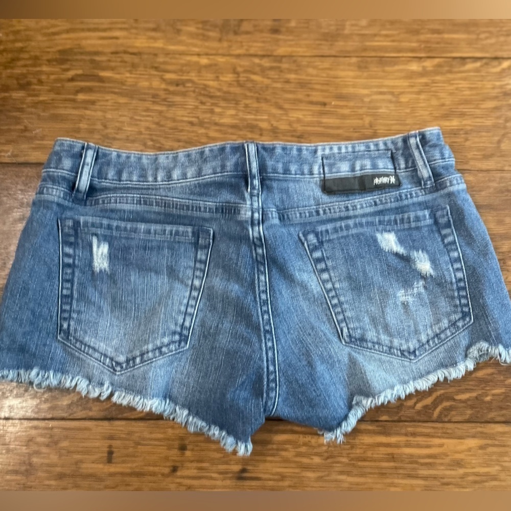 Hurley Cut Off Short Shorts - Juniors size 5 - Picture 4 of 7